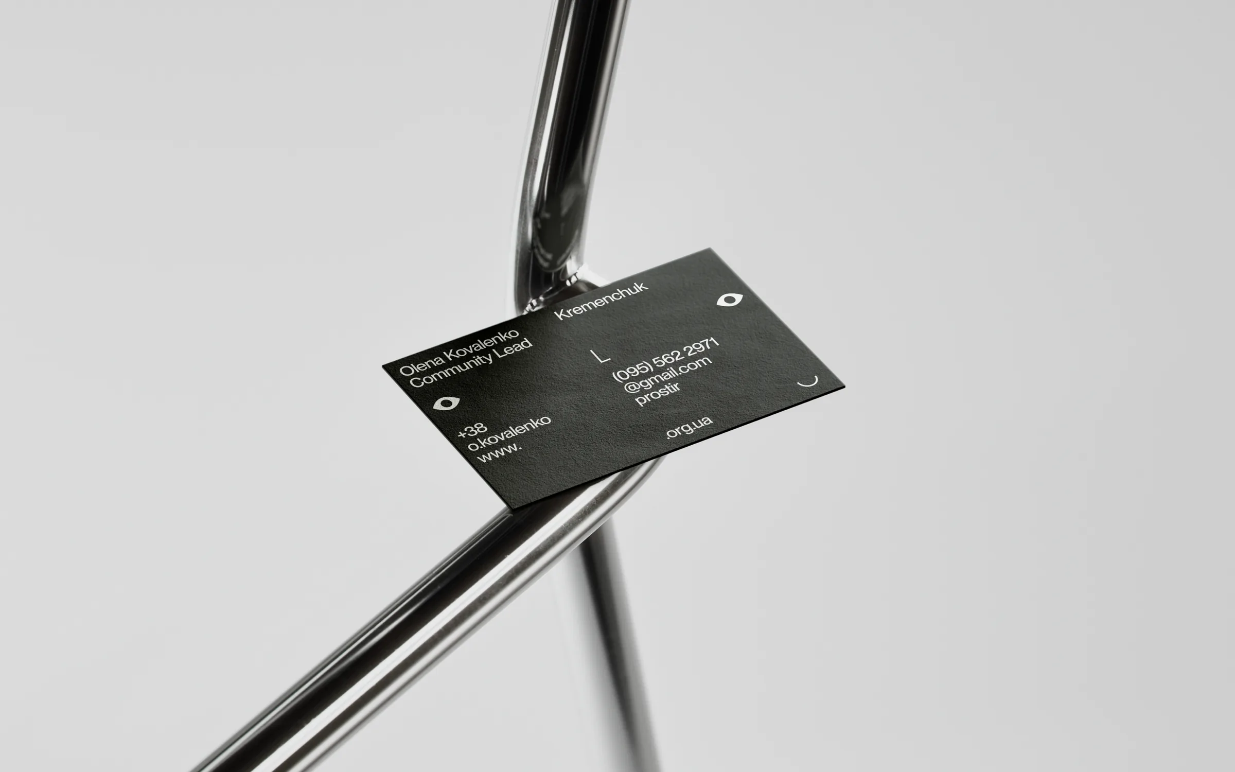 Hanging tag detail